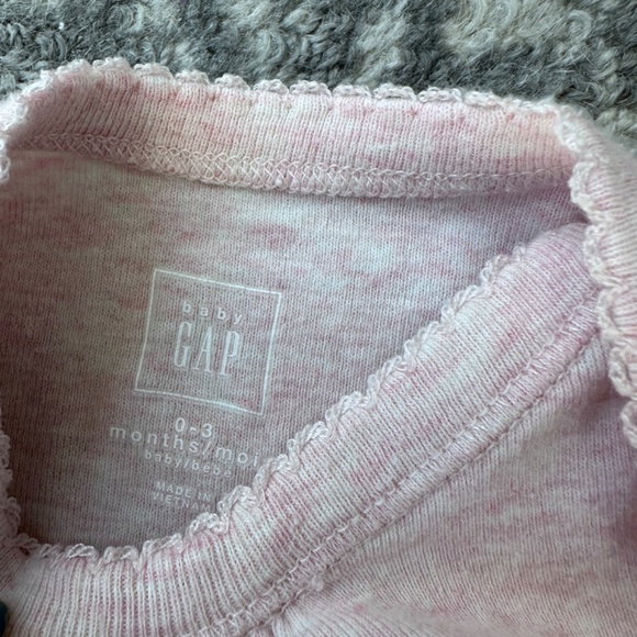 Bundle Baby Girl 0-3M Sleeper & Onesies - Picture 5 of 6